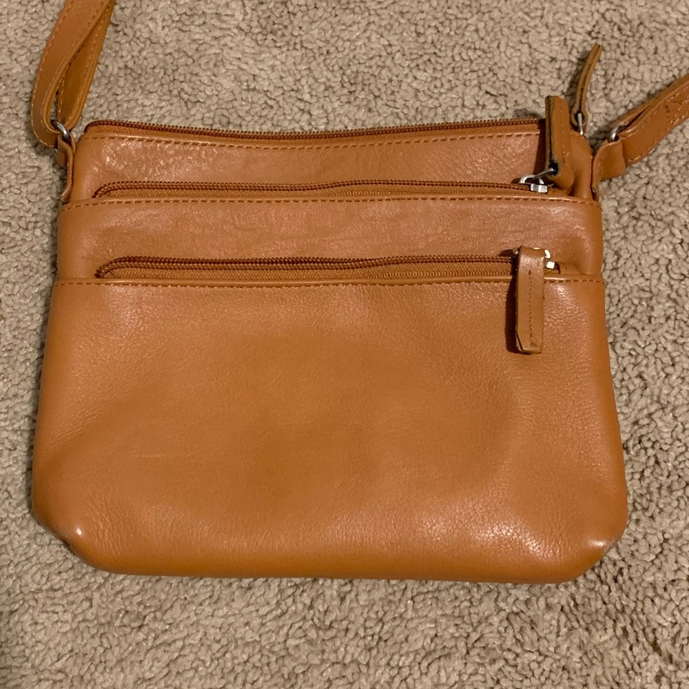 G.H. Bass & Co Leather Crossbody Bag